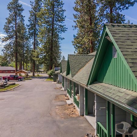 Green Gables Motel & Suites Burney Exterior photo