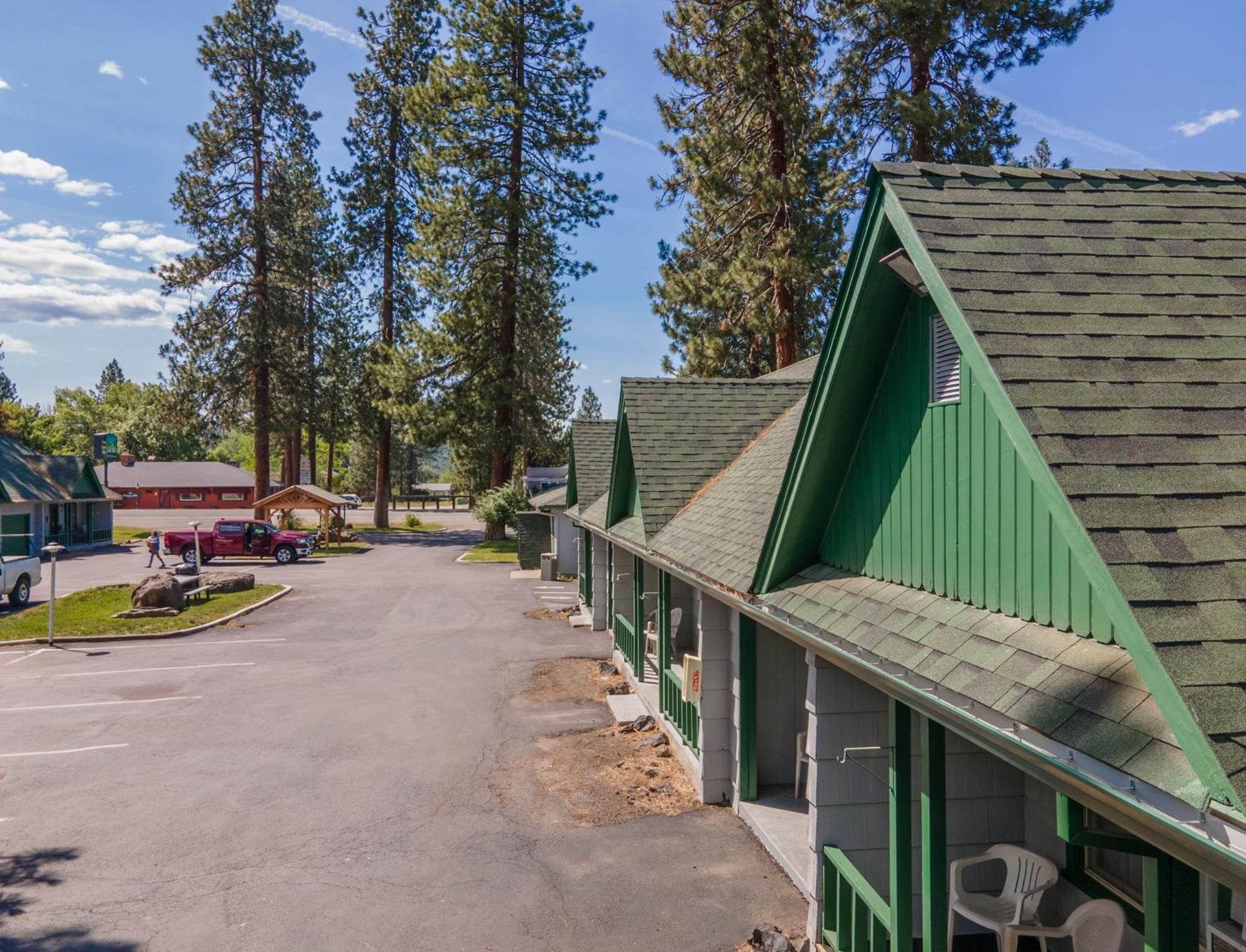 Green Gables Motel & Suites Burney Exterior photo