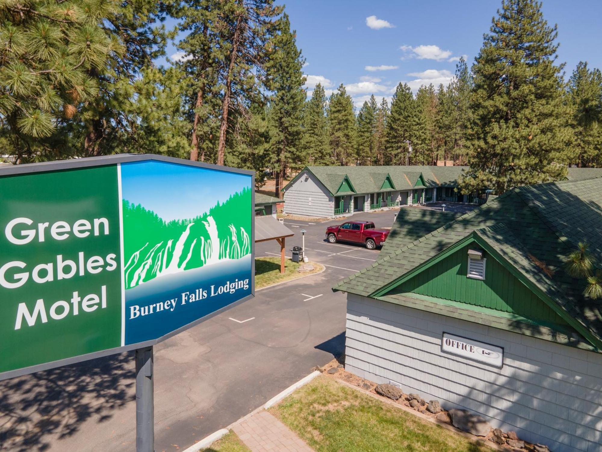 Green Gables Motel & Suites Burney Exterior photo