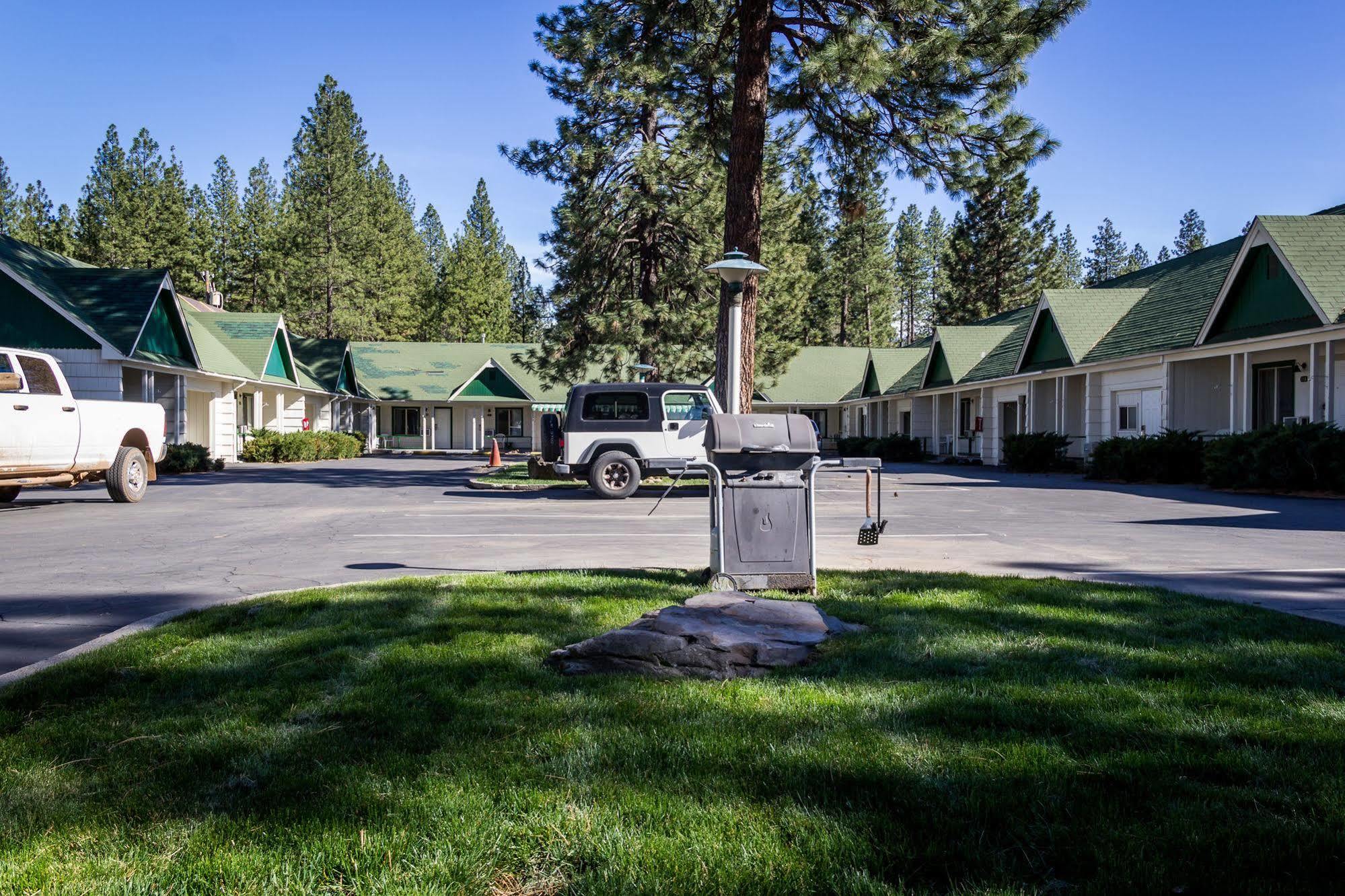 Green Gables Motel & Suites Burney Exterior photo